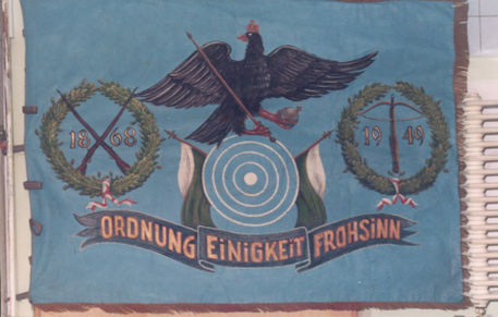 Flagge mit Ordnung, Einigkeit, Frohsinn