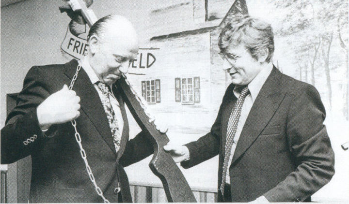 Bild von der Schlüsselübergabe